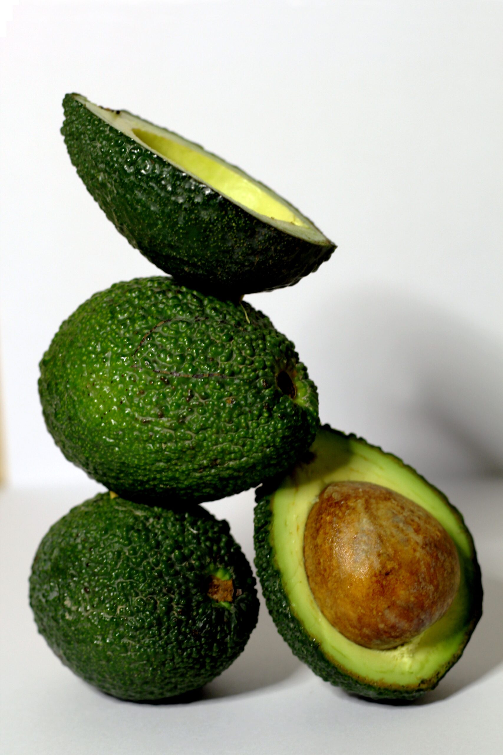 pexels-achouri-syrine-2161405926-37461273 avacado